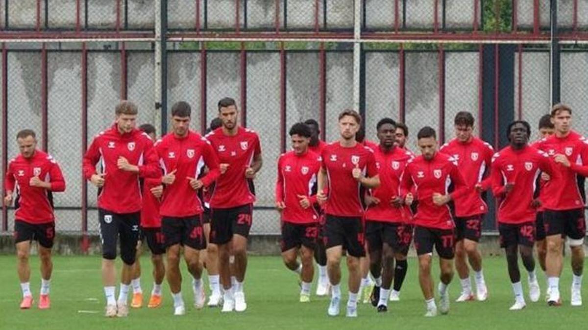 Samsunspor'da Transfer Günü: 8 Ayrılık, Yeni İmzalar Yolda!